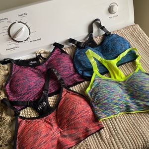 4 Sports Bras | M